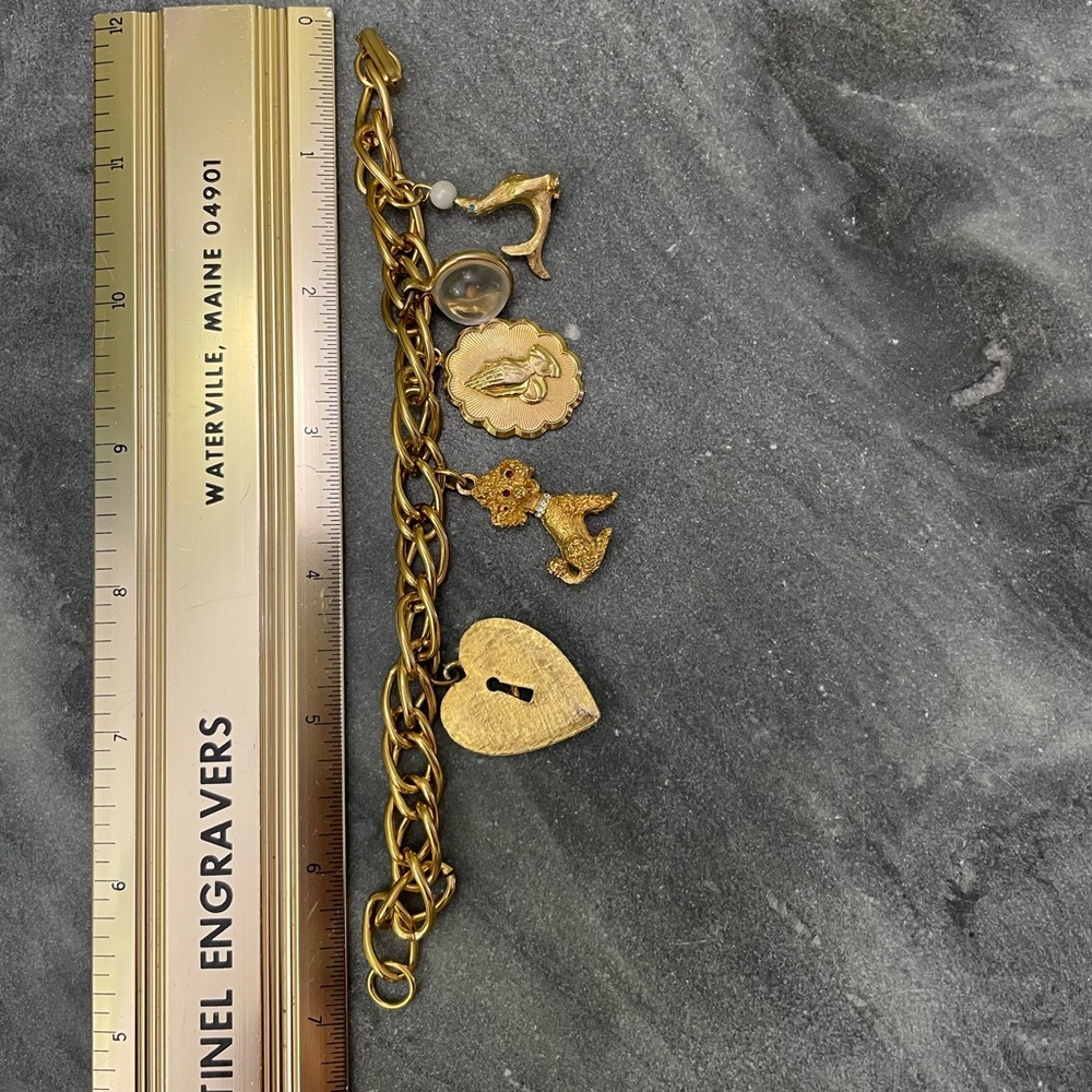 Vintage Gold Charm Bracelet - Picture 5 of 10
